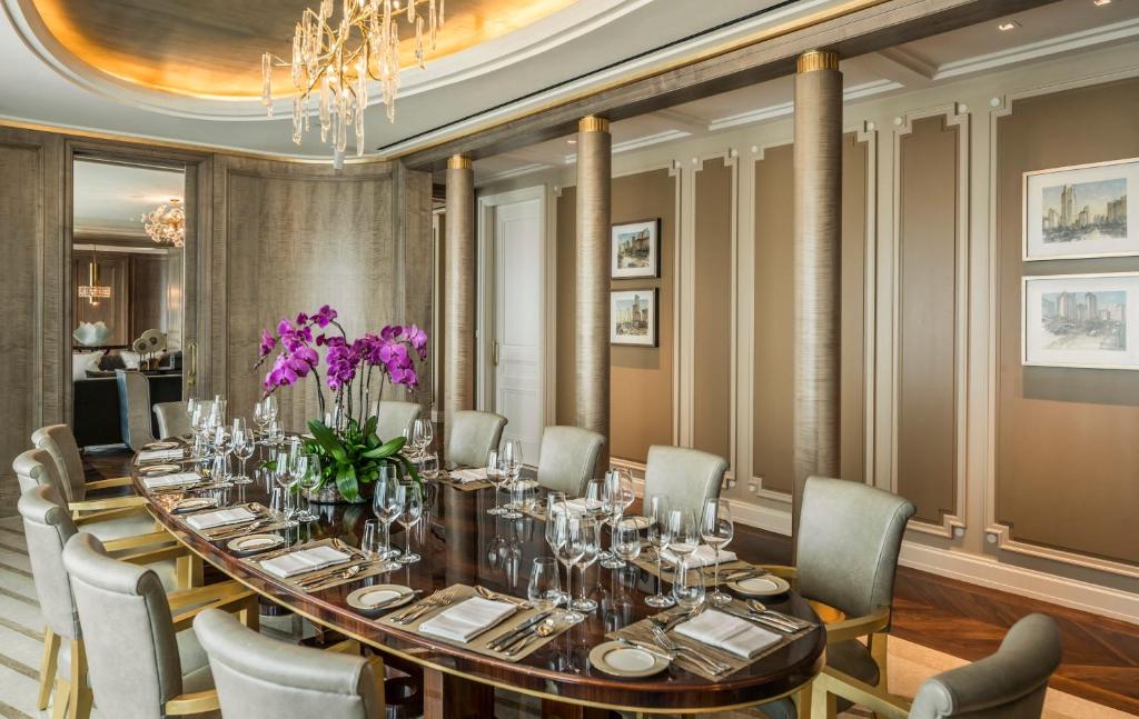 Four Seasons Hotel Jakarta (Capital Place) 부대시설7.jpg