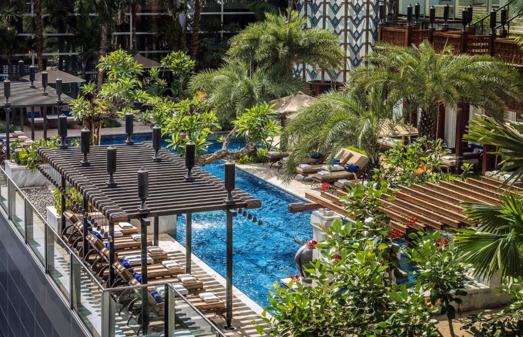 Four Seasons Hotel Jakarta (Capital Place) 부대시설2.jpg