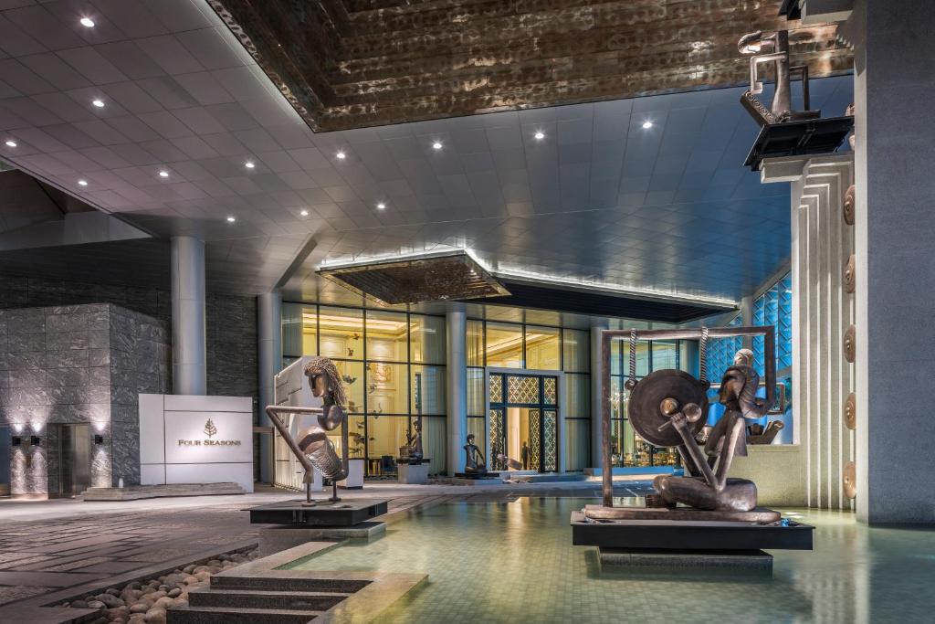 Four Seasons Hotel Jakarta (Capital Place) 부대시설8.jpg