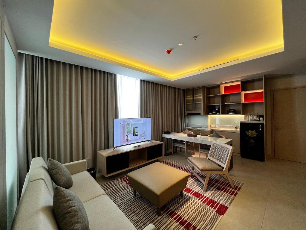 Ra Suites Simatupang 스위트.jpg
