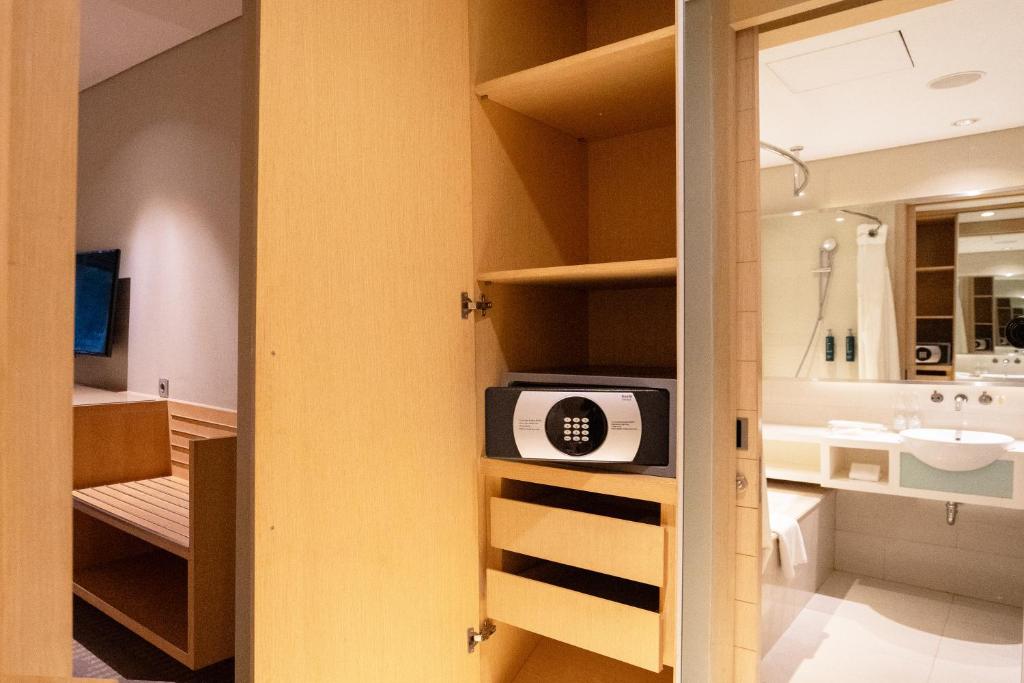 DoubleTree by Hilton Jakarta Kemayoran 디럭스 2.jpg