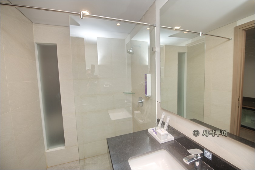 찌까랑 Quest Hotel Cikarang by ASTON010.jpg