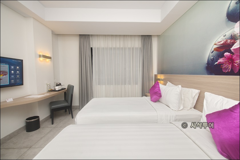 찌까랑 Quest Hotel Cikarang by ASTON007.jpg