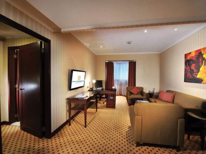 junior suite1.jpg
