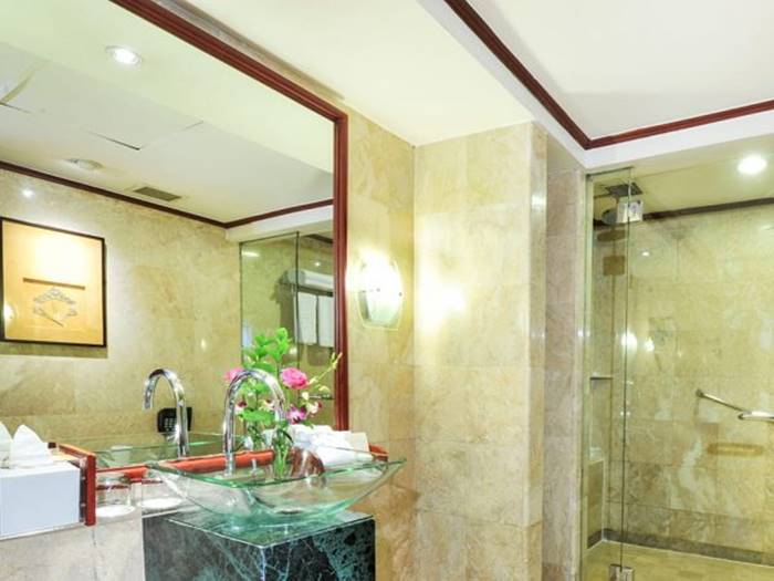 Executive Suite3.jpg