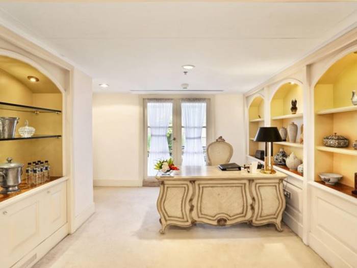 Presidential Suite3.jpg