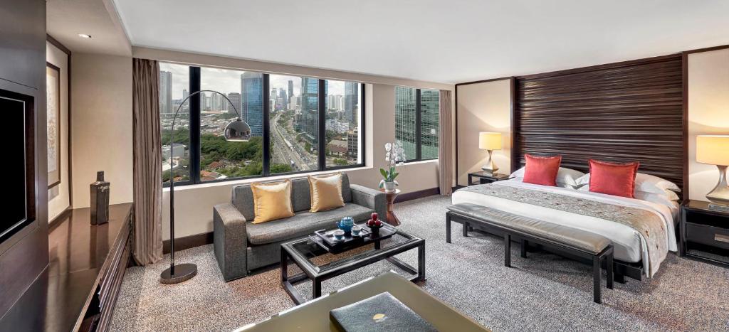 Mandarin Oriental Jakarta 디럭스 클럽룸.jpg
