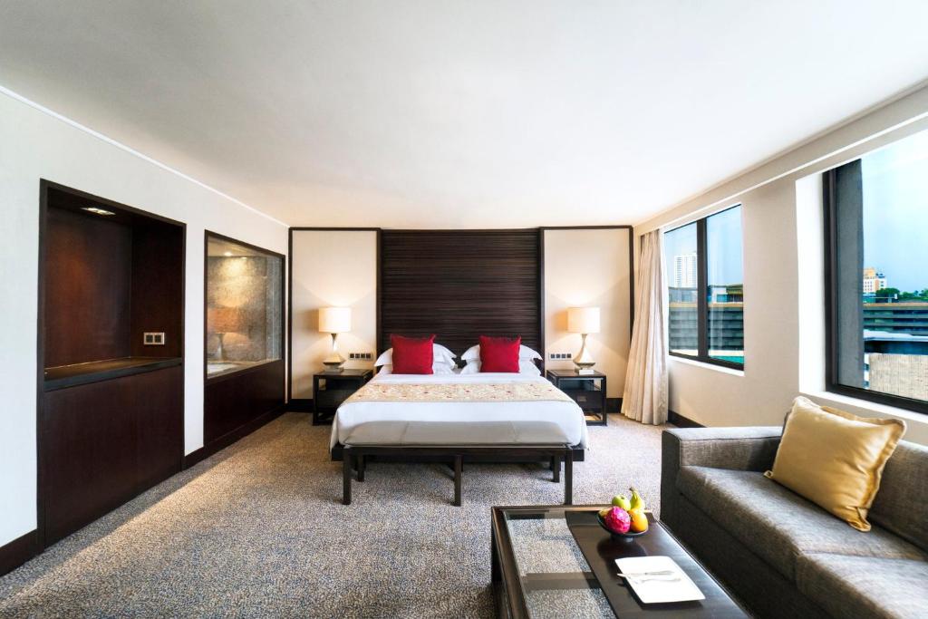 Mandarin Oriental Jakarta Monument view room4.jpg