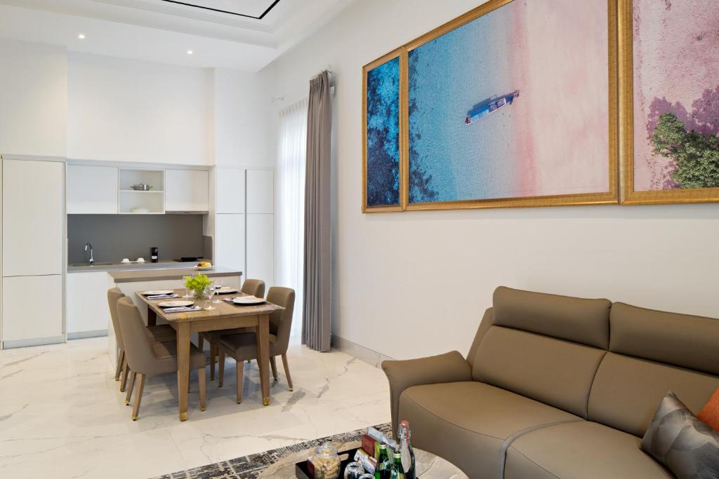 The Grand Mansion Menteng by The Crest Collection 투베드룸2.jpg