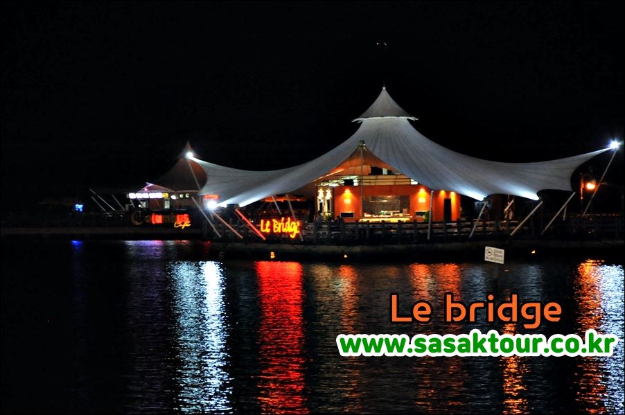 le bridge jakarta002.jpg