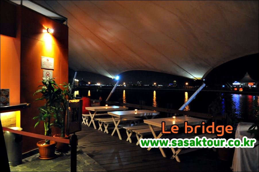 le bridge jakarta006.jpg