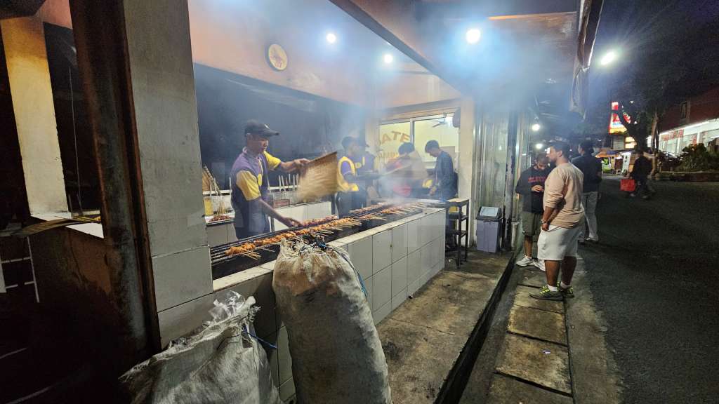 보고르 푼짝 여행 맛집｜Sate Kambing Hanjawar20251111_201357.jpg