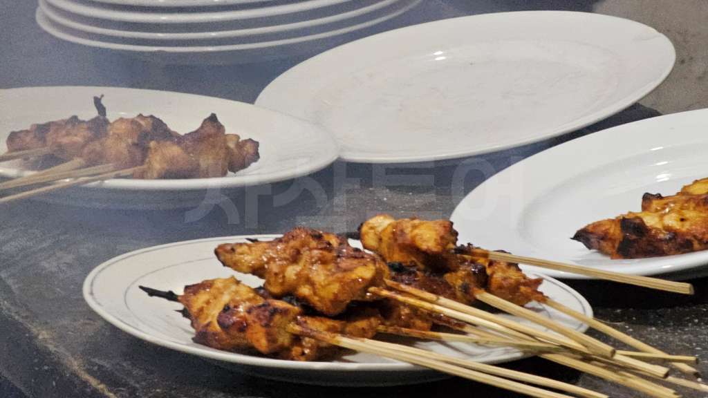 보고르 푼짝 여행 맛집｜Sate Kambing Hanjawar20251111_201440.jpg