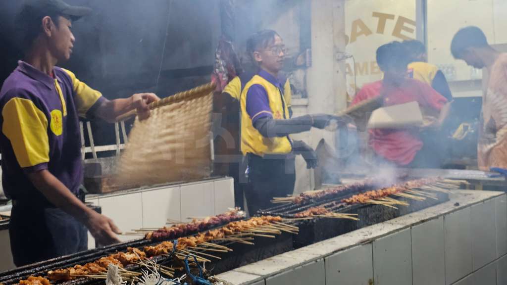 보고르 푼짝 여행 맛집｜Sate Kambing Hanjawar20251111_201400.jpg