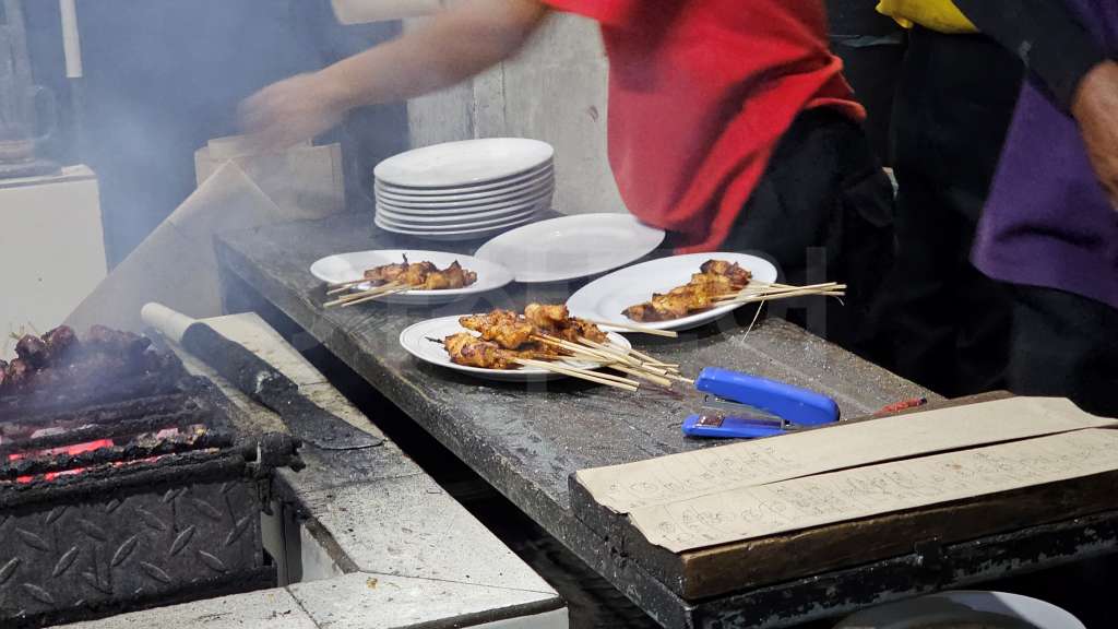 보고르 푼짝 여행 맛집｜Sate Kambing Hanjawar20251111_201432.jpg