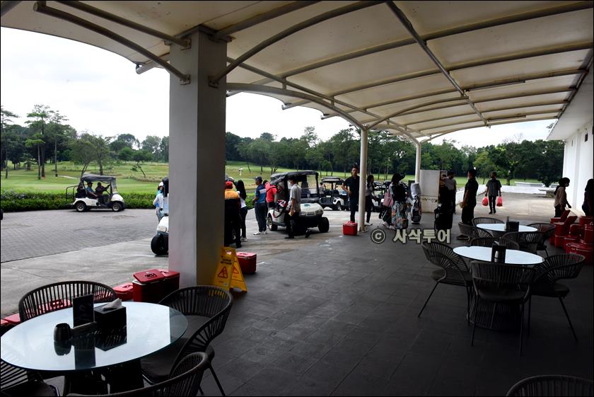 suvarga golf club002.JPG