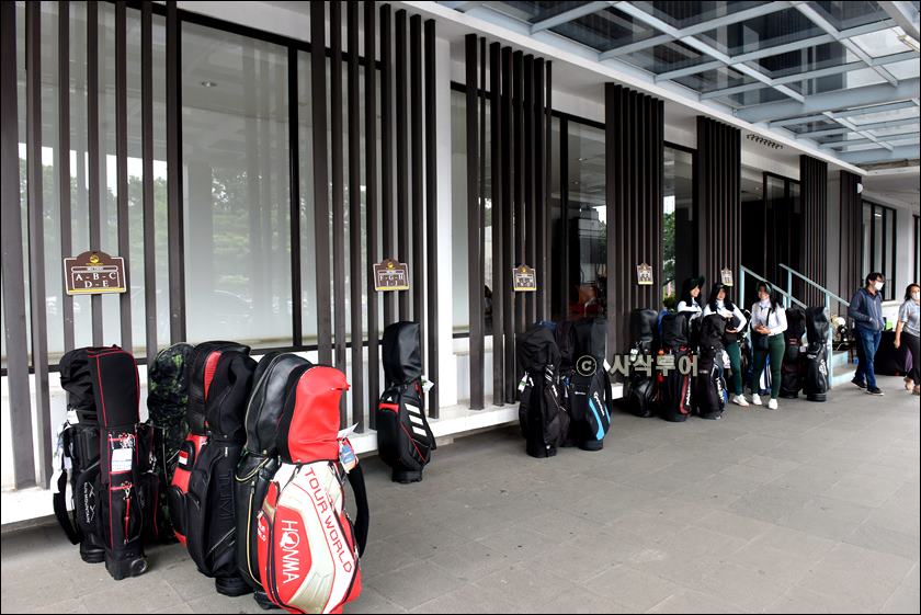 suvarga golf club036.JPG