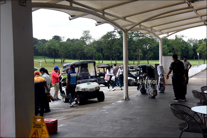suvarga golf club001.JPG