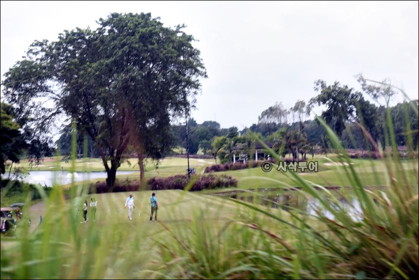 suvarga golf club025.JPG
