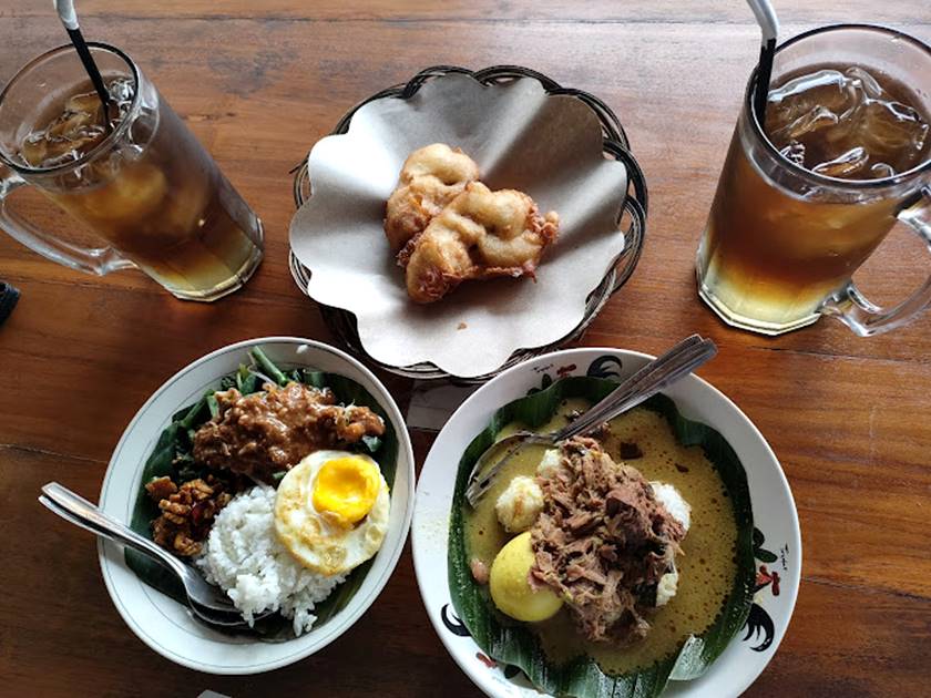 족자 족자 Nasi Penggel  전문점 Watoe Gadjah007.jpg