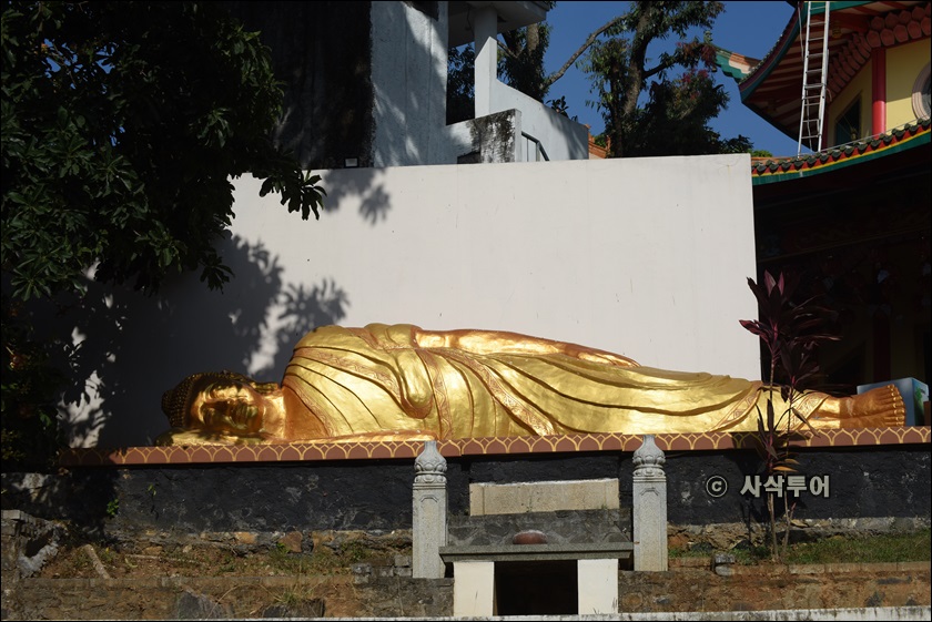 Avalokitesvara Buddhagaya Watugong Pagoda026.JPG