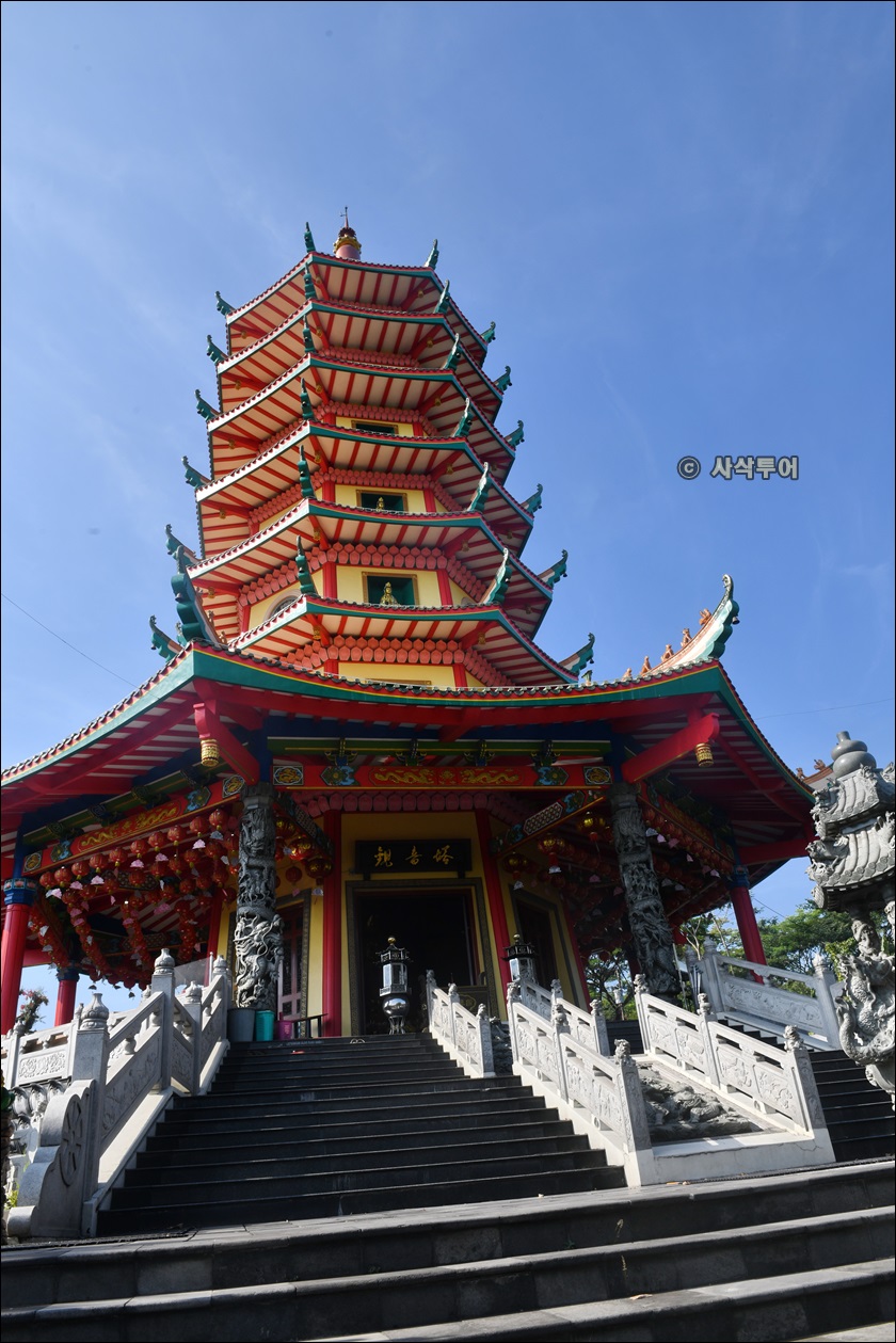 Avalokitesvara Buddhagaya Watugong Pagoda083.JPG