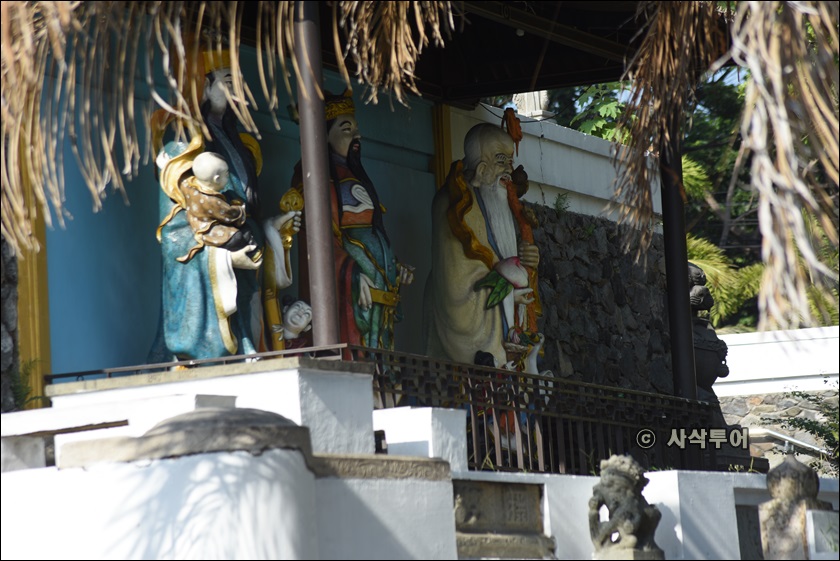 Avalokitesvara Buddhagaya Watugong Pagoda021.JPG