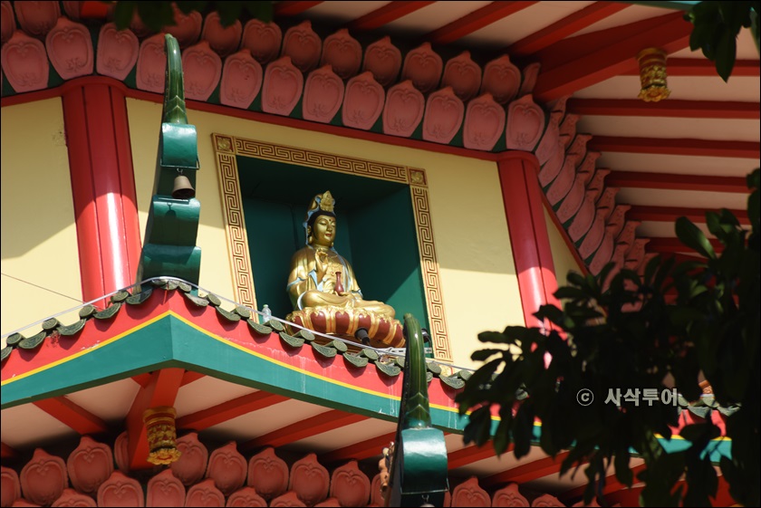 Avalokitesvara Buddhagaya Watugong Pagoda027.JPG