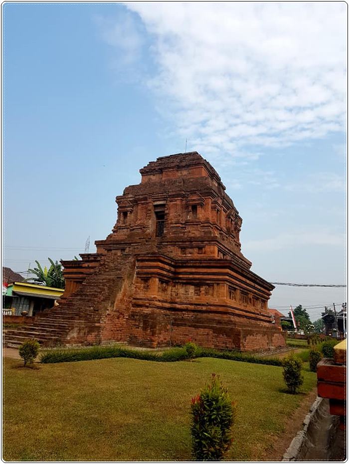 동부자바 빠수루안  - Candi Gunung Gangsir240194175_1802201683297366_7651282624545417136_n.jpg