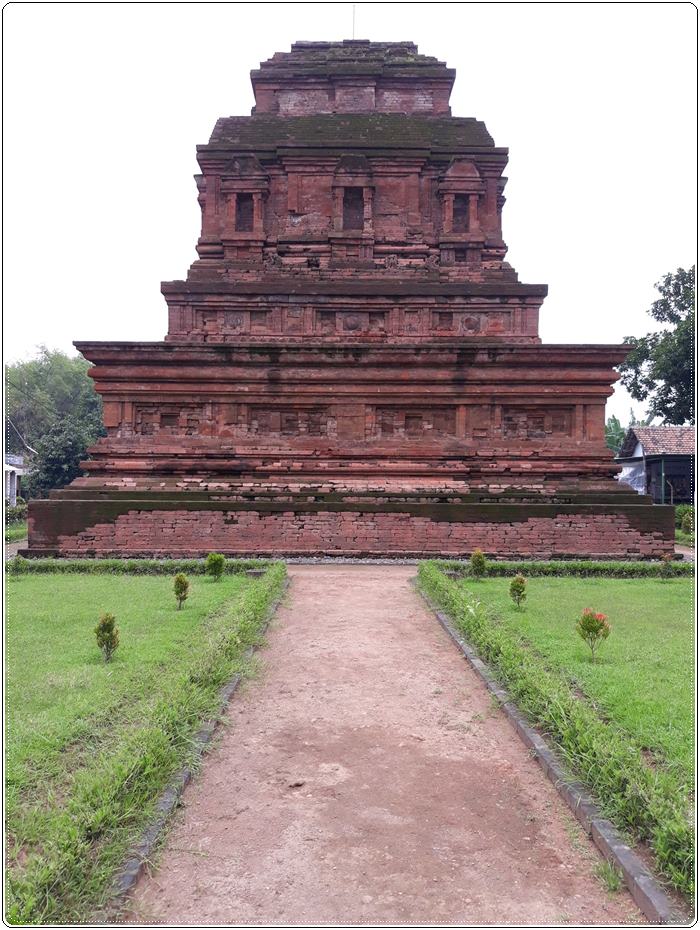 동부자바 빠수루안  - Candi Gunung Gangsir52583905_254157708807730_4789976355766796288_n.jpg