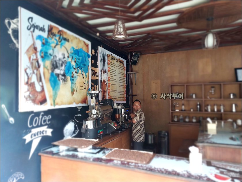 동부자바 짐버르 - Cafe &amp; Resto Gumitir022.jpg