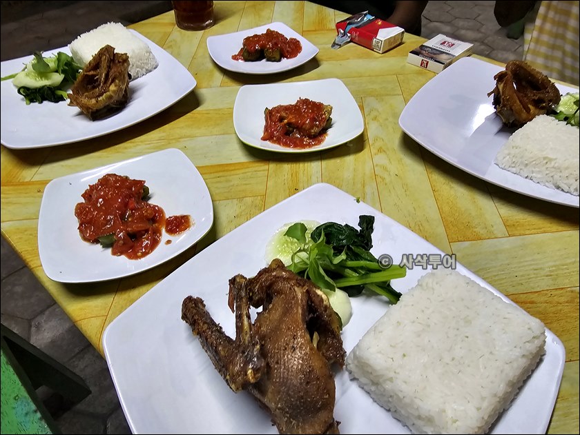 Pangestu RESTAURANT Pecoro018.jpg