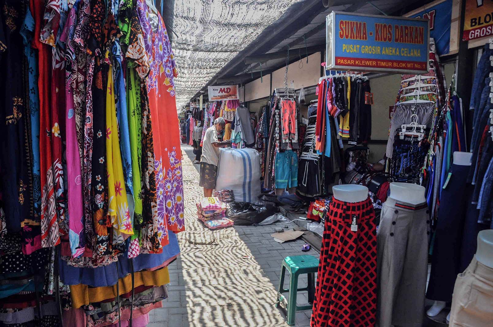 031018-pasar-klewer-timur-1.jpg