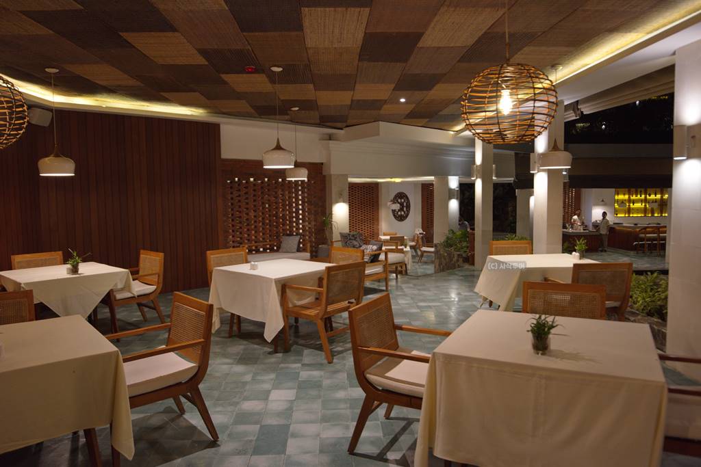 라자빌라 레스토랑001.jpg