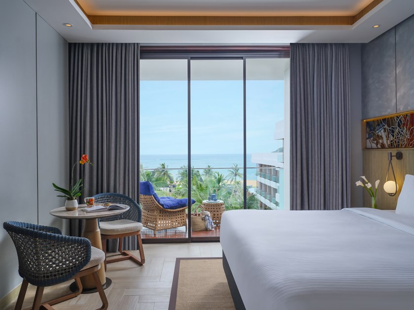 DELUXE ROOM OCEAN VIEW 100D2107.jpg