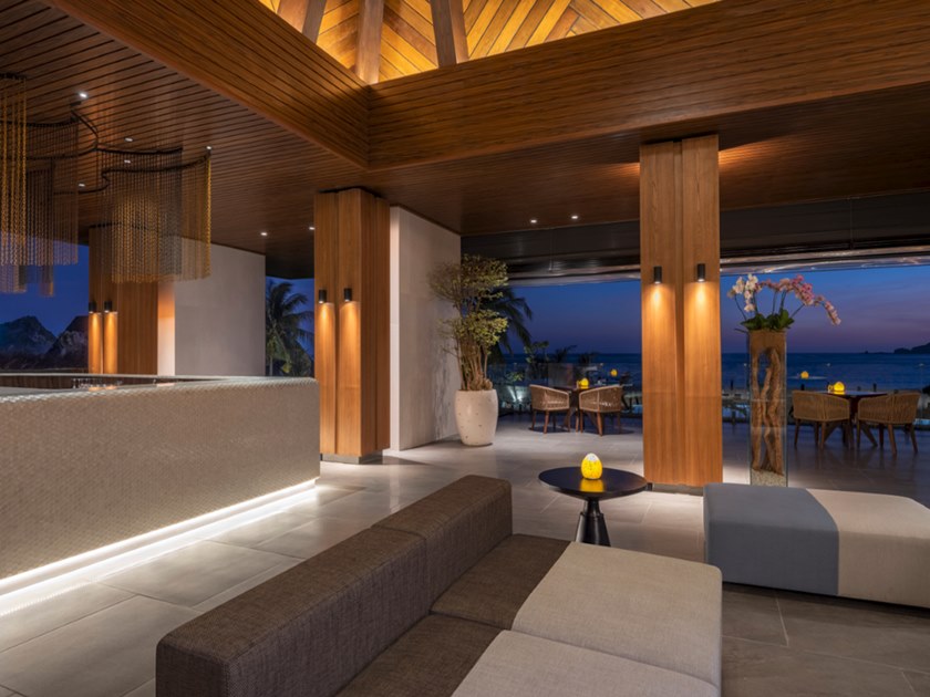 Lobby_Lounge-100D7882.jpg