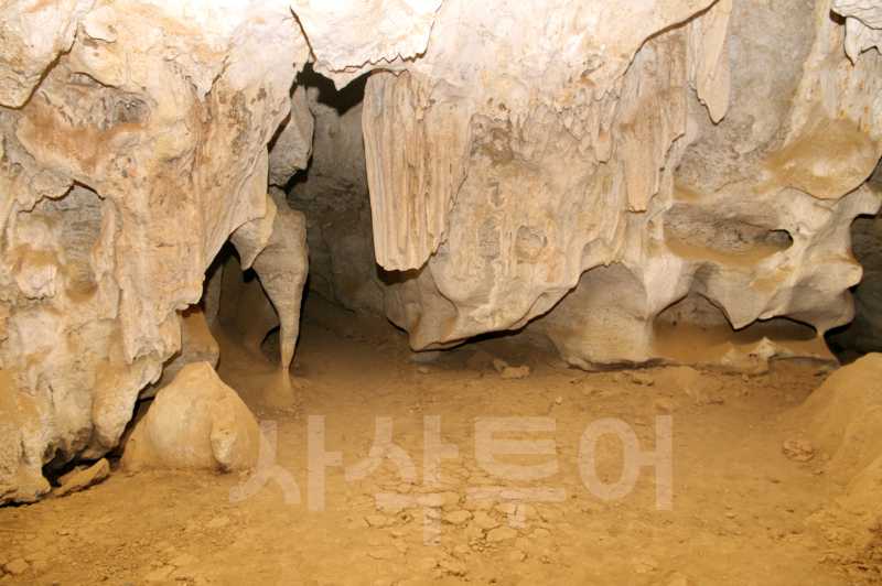 거울동굴 batu cerminDSC_6458.jpg