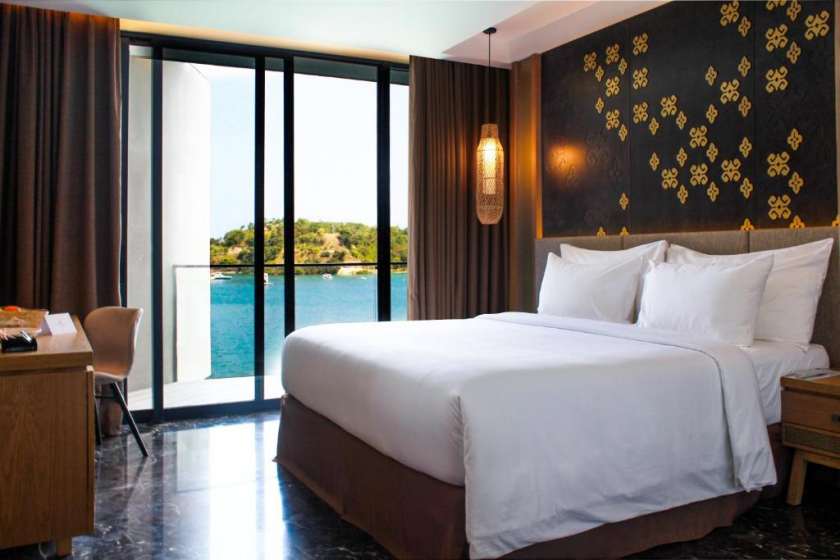 The Signature Sea View1.jpg