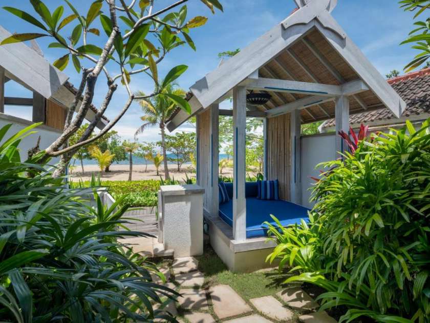 Rangko Beachfront Suite4.jpg