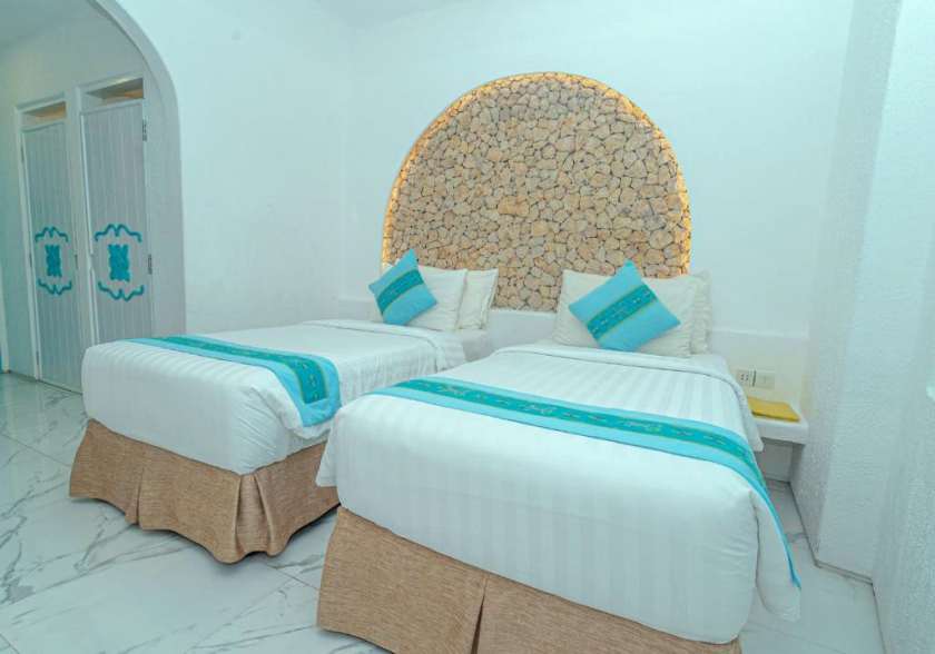 Standard Room2.jpg