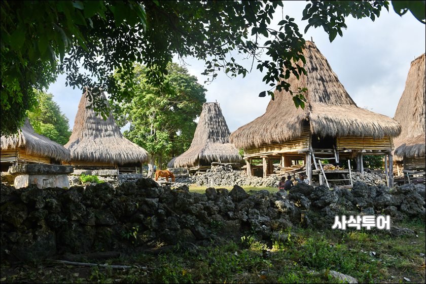 라텡가로 전통마을006.JPG