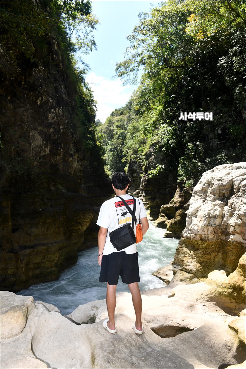 숨바땅게두폭포040.JPG
