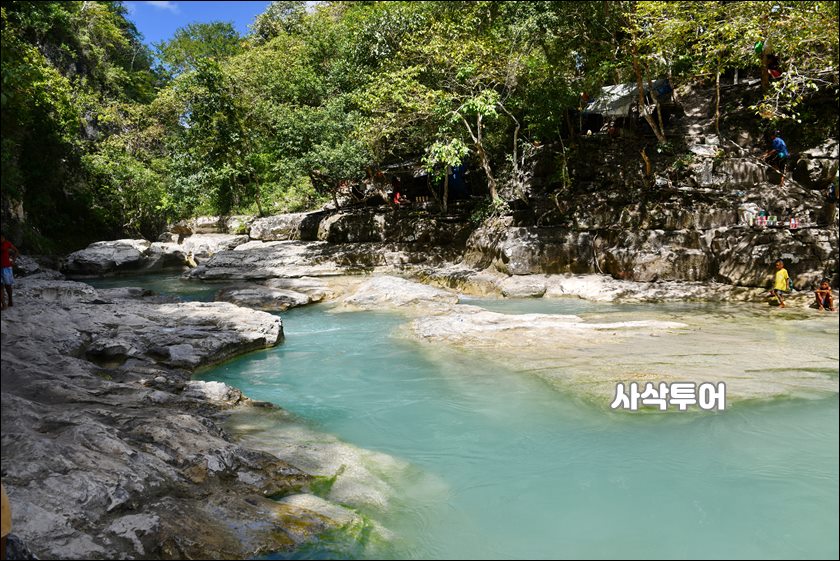 숨바땅게두폭포031.JPG