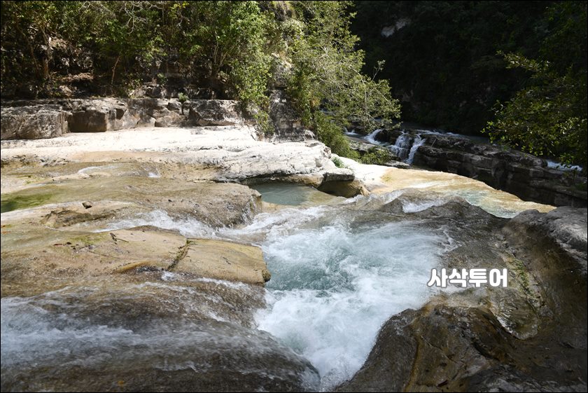 숨바땅게두폭포029.JPG