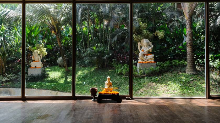 요가반TheYogaBarn-studio-ketut-small.jpg