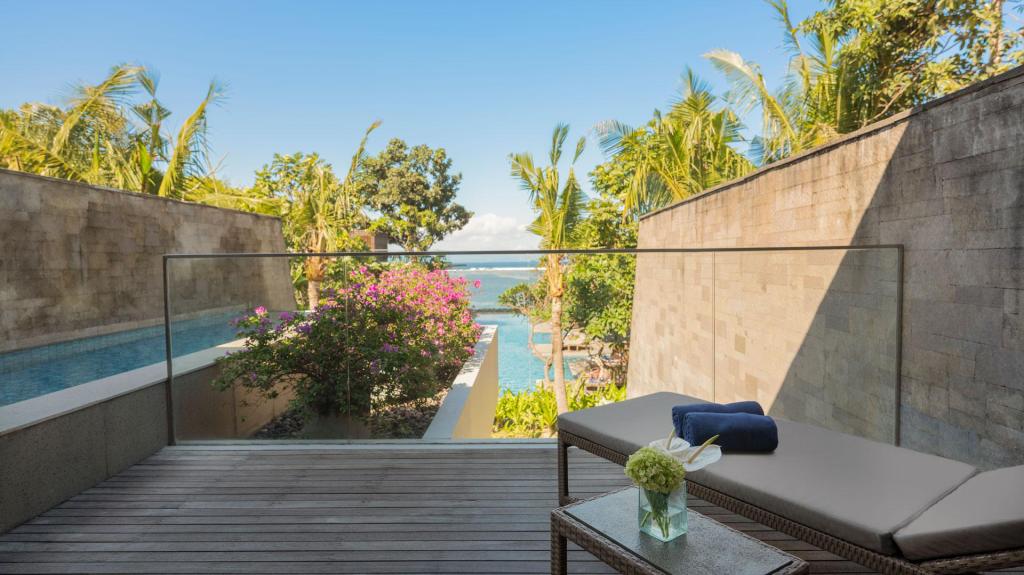 Heavently Ocean View Pool Suite2.jpg