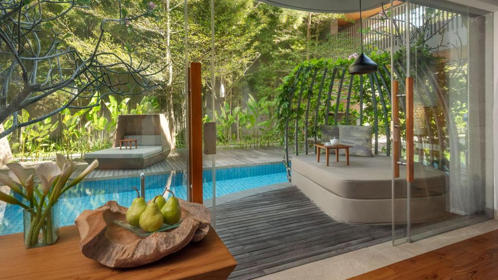 Impressive Lagoon Pool Suite2.jpg