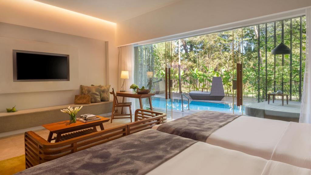 Impressive Lagoon Pool Suite.jpg