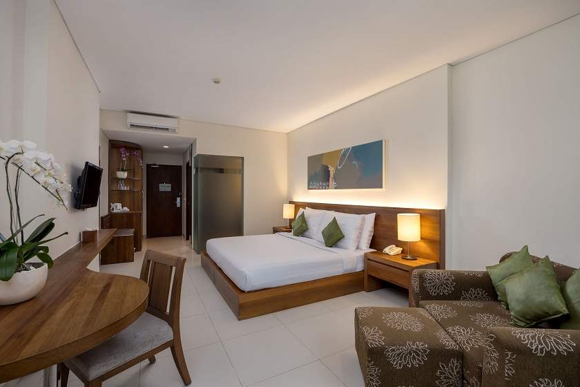 Taksu Suite with Balcony 2.jpg