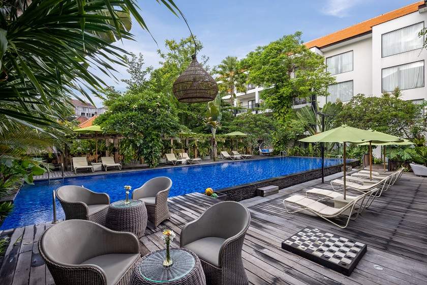 Swimming Pool 1.jpg